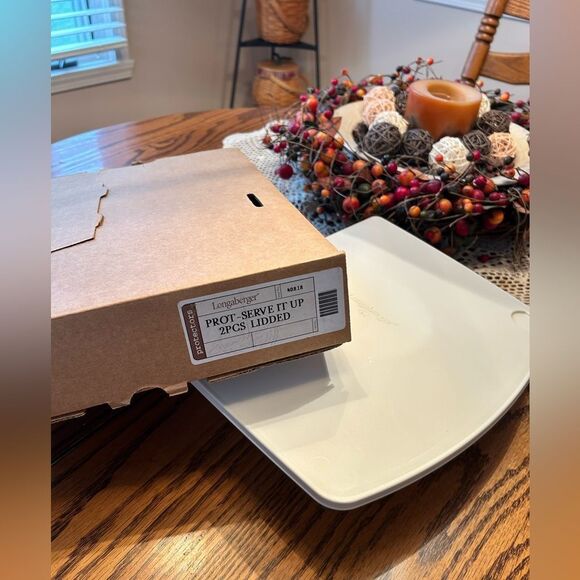 NEW IN BOX Longaberger Serve it up protector with lid - Picture 1 of 5